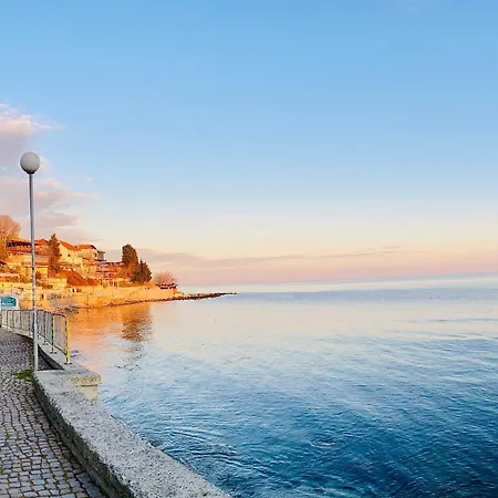 Vigo 4 Nesebar